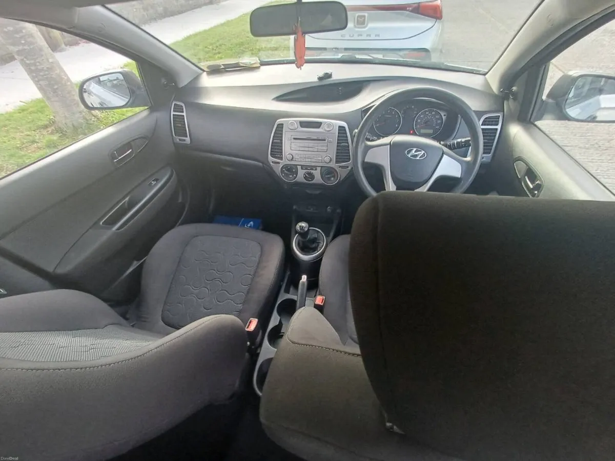Car - Image 5