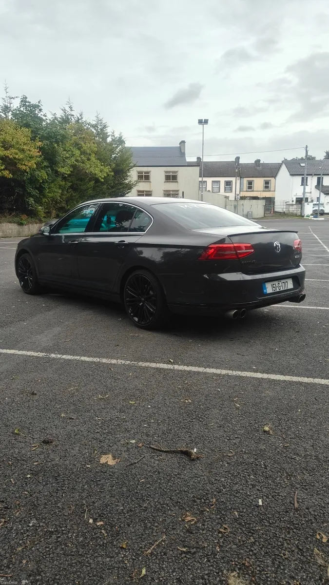 2015 Volkswagen Passat Highline - Image 5