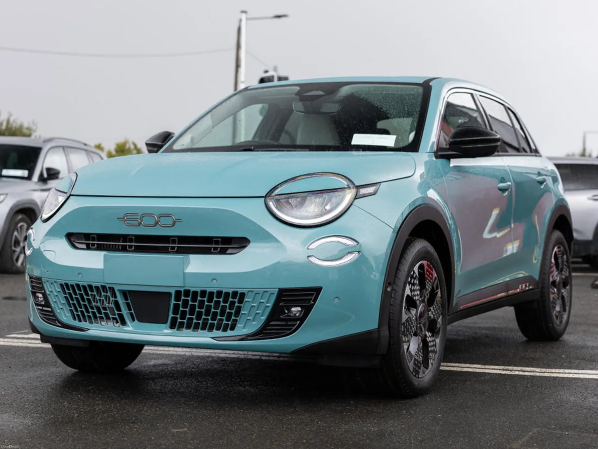 Fiat 600 HYBRID 1.2 100HP LA PRIMA - Image 3