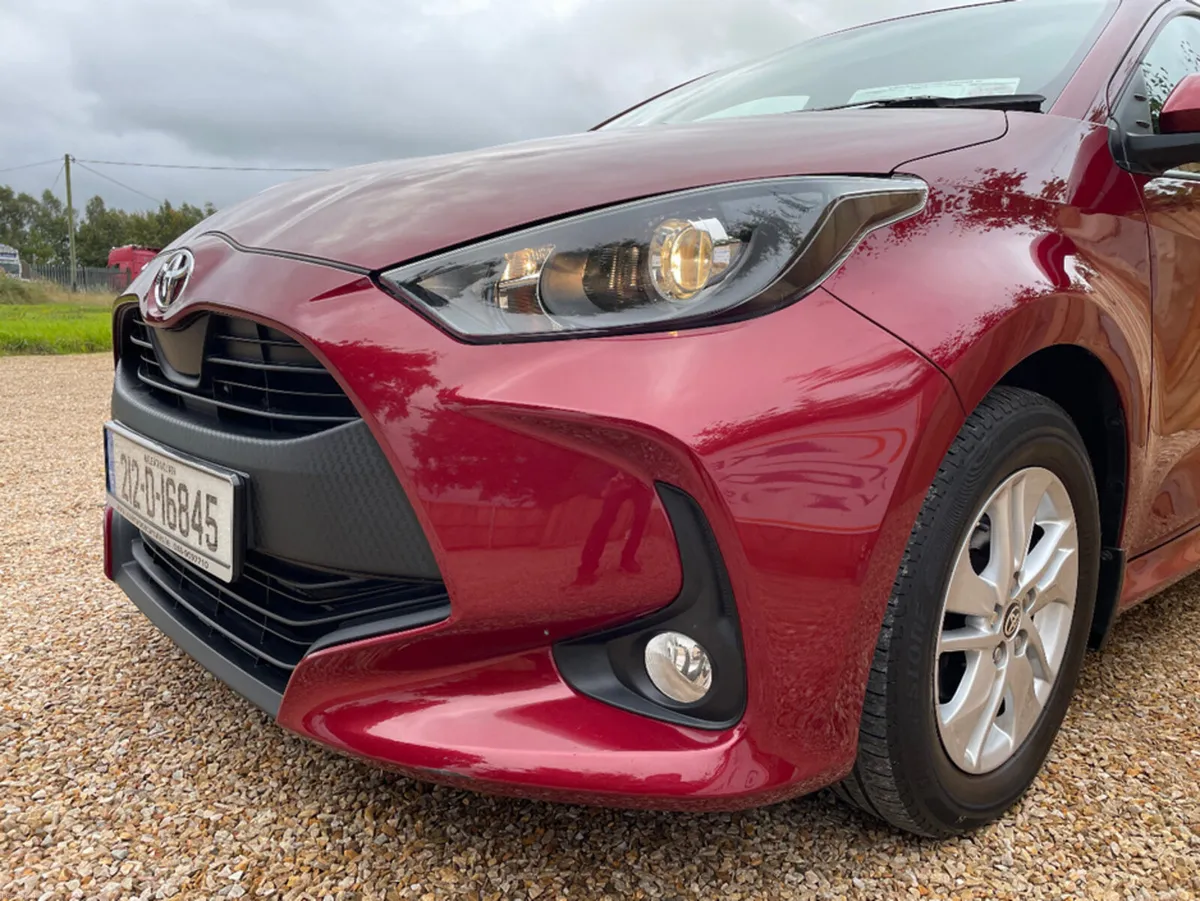 Toyota Yaris 1.0 LUNA 5 DOOR. - Image 4