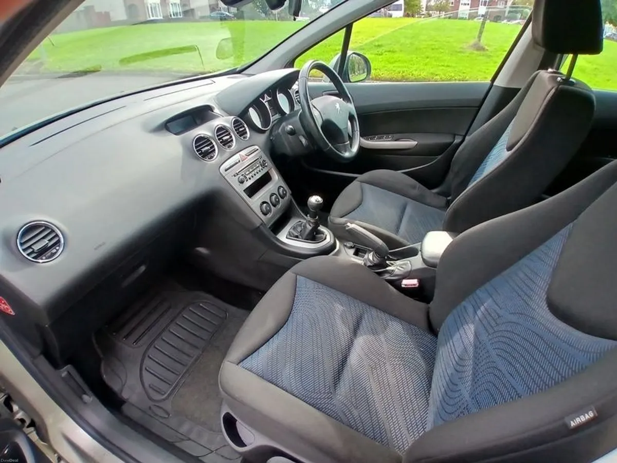 2011 Peugeot 308 - Image 2