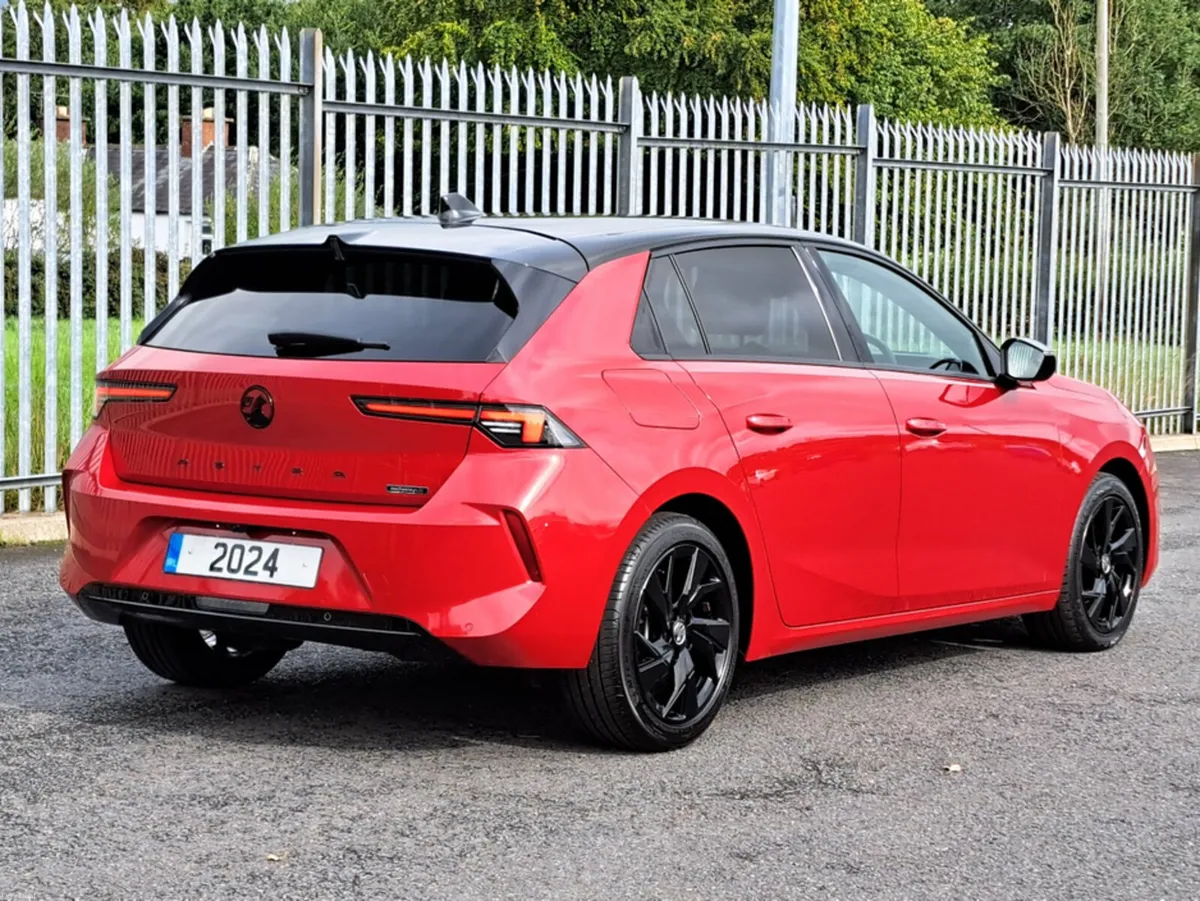 Opel Astra GS 1.2TURBO 130BHP **HIGH SPEC** - Image 5