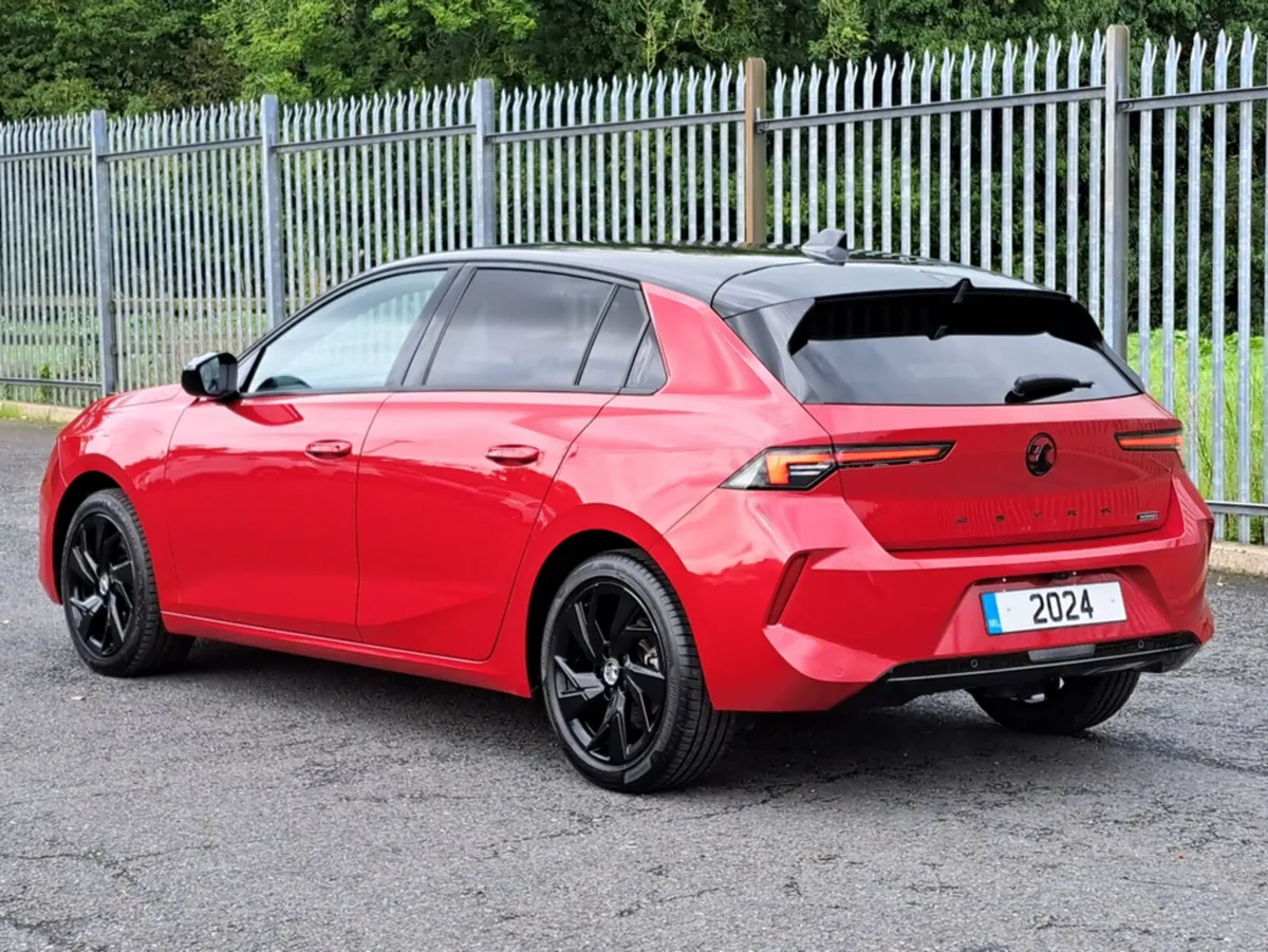 Opel Astra GS 1.2TURBO 130BHP **HIGH SPEC** - Image 6