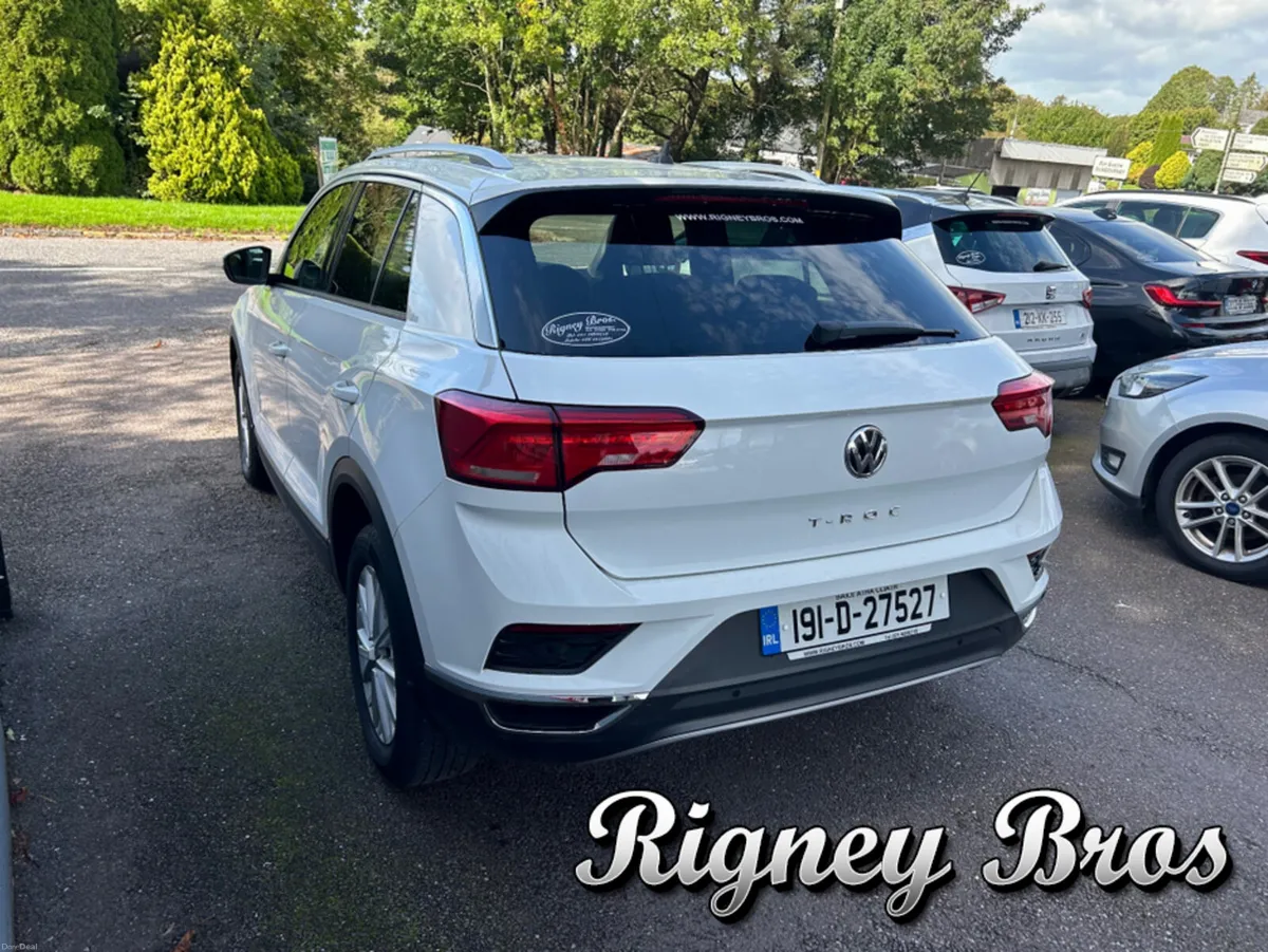 Volkswagen T-Roc DESIGN 1.6 TDI MANUAL 6SPEED FWD - Image 4