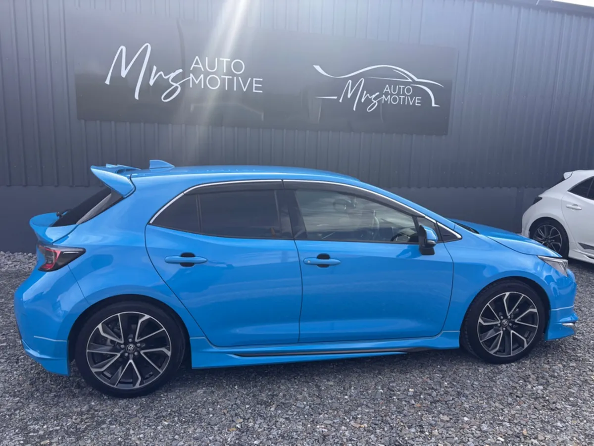 Toyota Corolla SPORT 1.8 HYBRID - Image 3