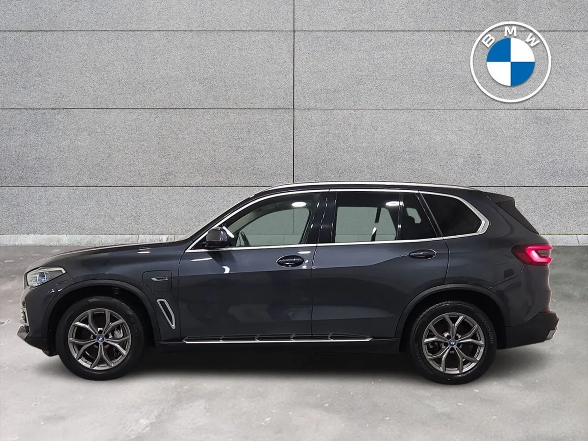 BMW X5 xDrive45e xLine - Image 3