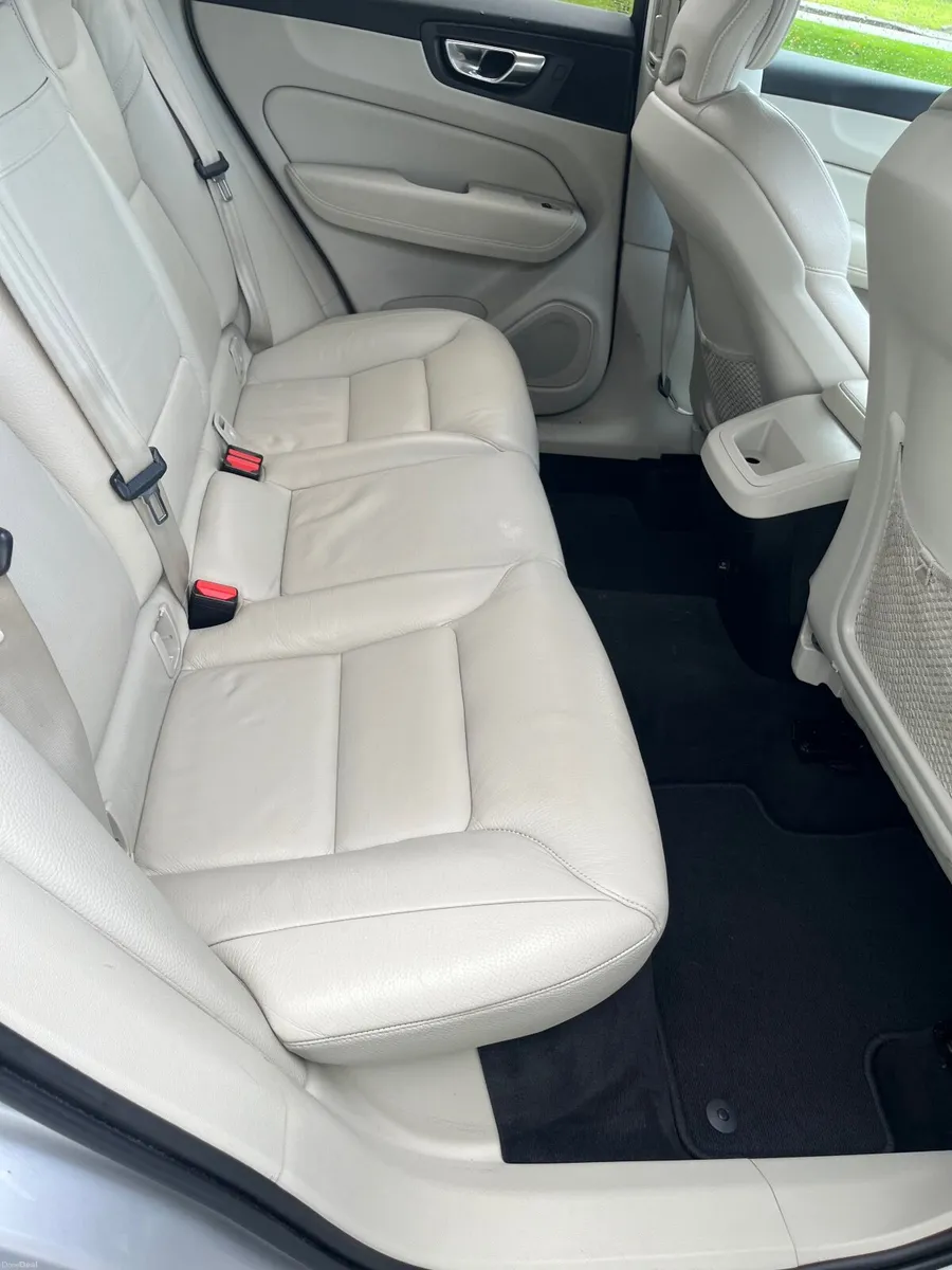 Volvo XC60 - Image 5