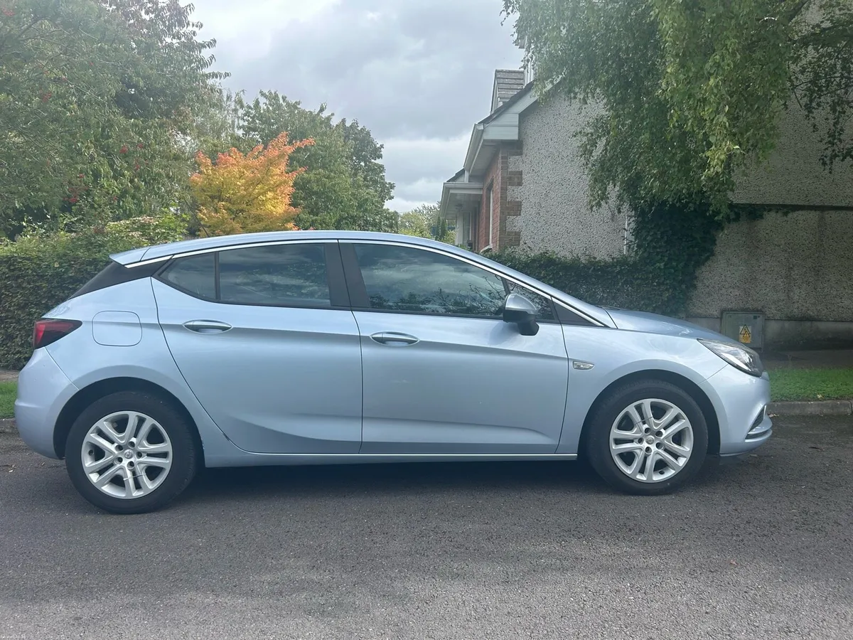 2017 Opel Astra - Image 3