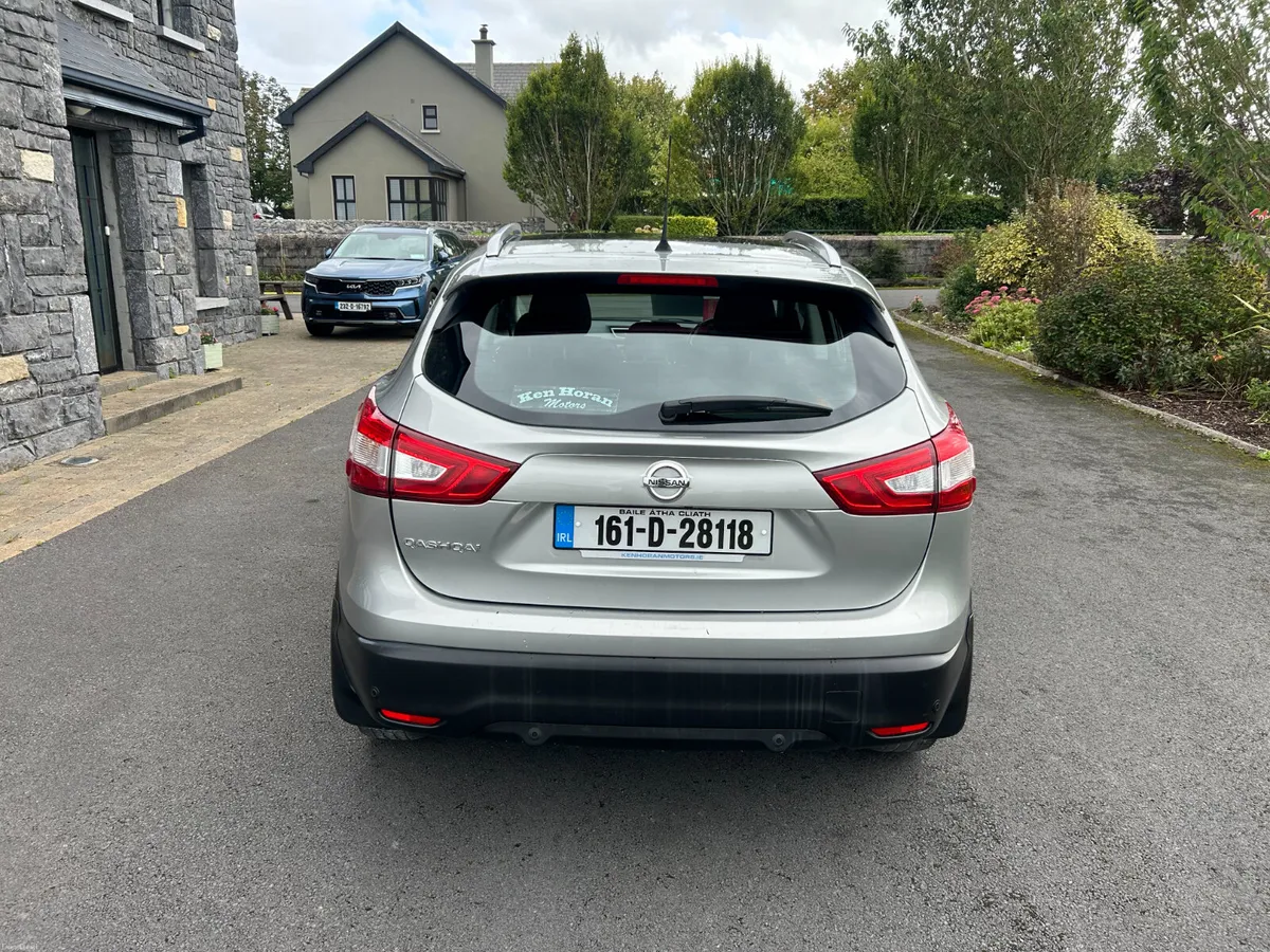Nissan Qashqai Automatic SV 1.6 Diesel 2016 - Image 5