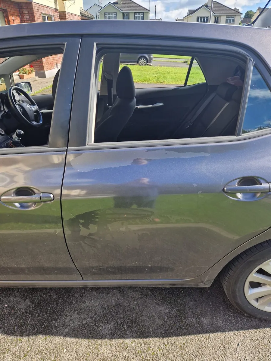 Car - Image 4