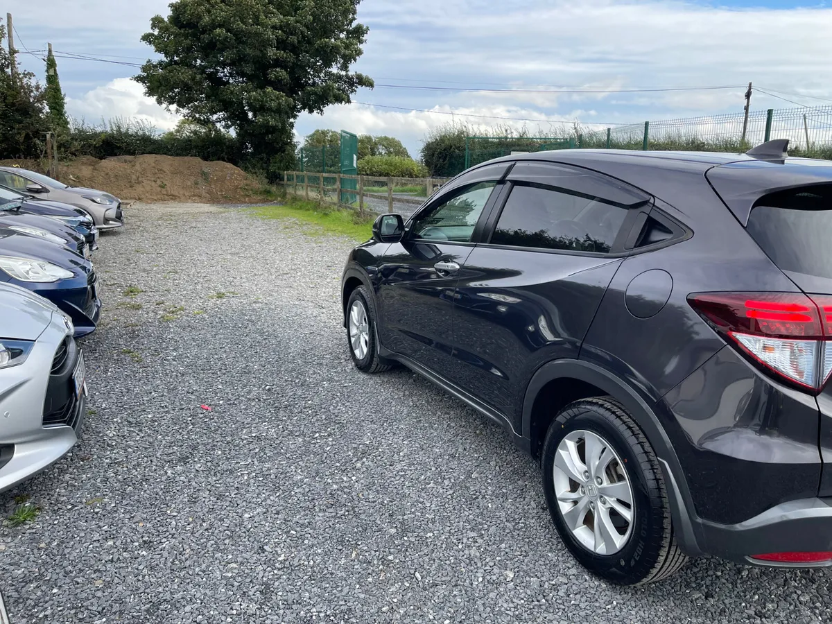 Honda Vezel 2015 Automatic hybrid Push start - Image 6