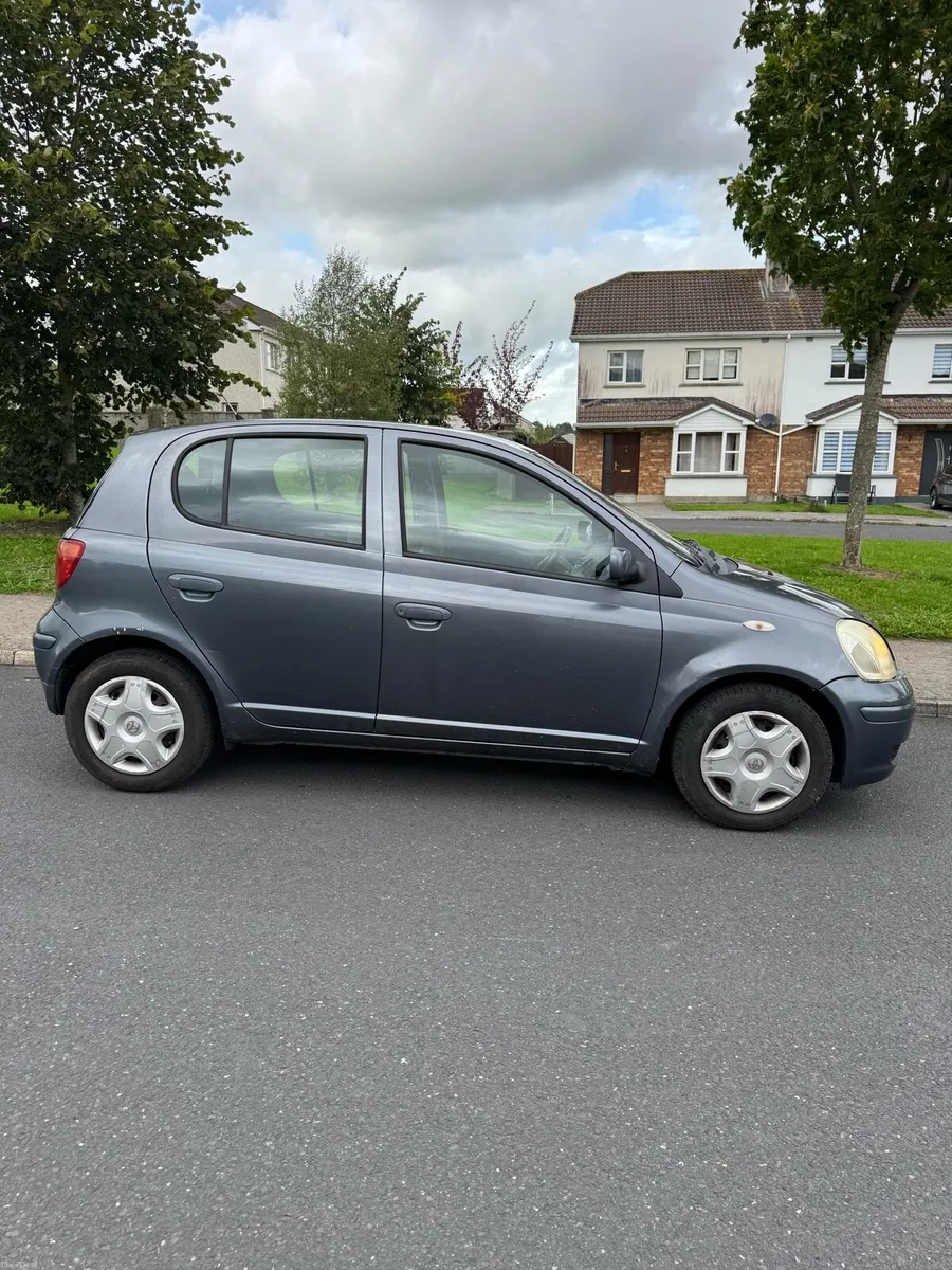 Toyota yaris - Image 2
