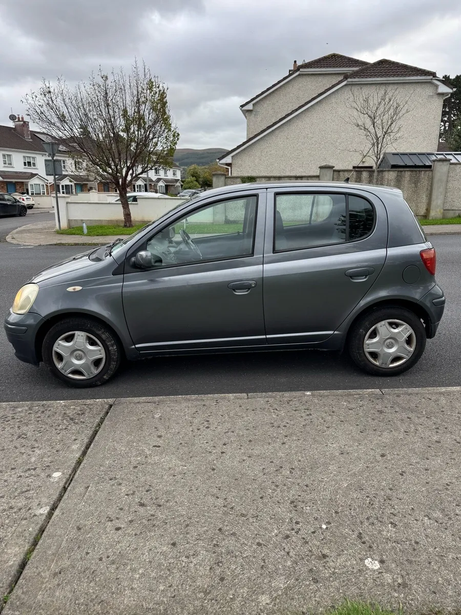 Toyota yaris - Image 1