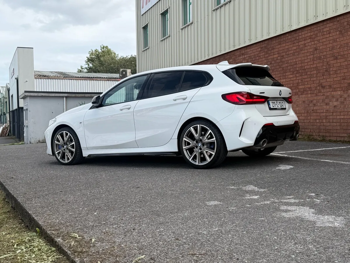 BMW 135i 2021 pro pack rare car x drive - Image 2