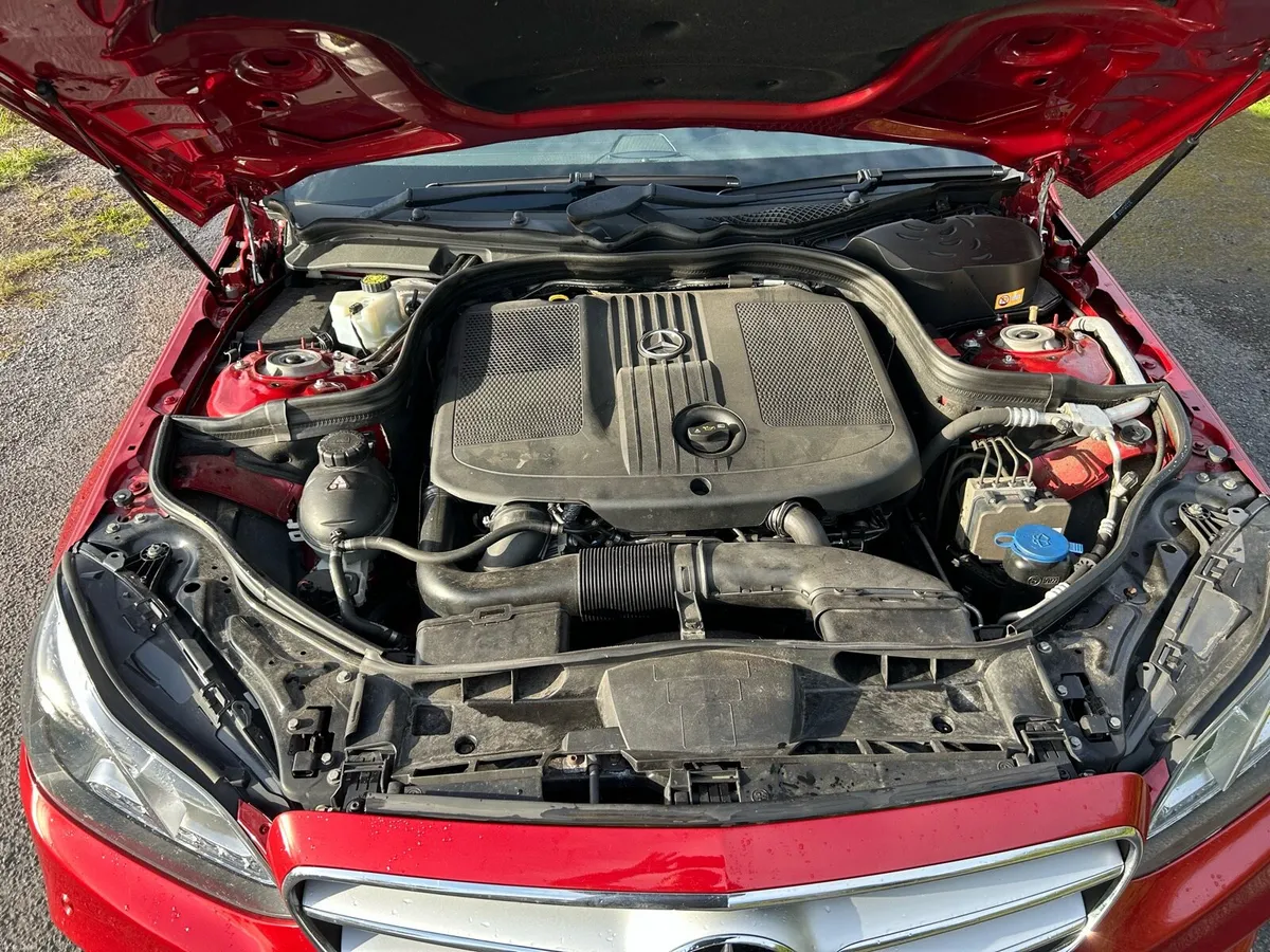 Mercedes E220 AMG - Image 4
