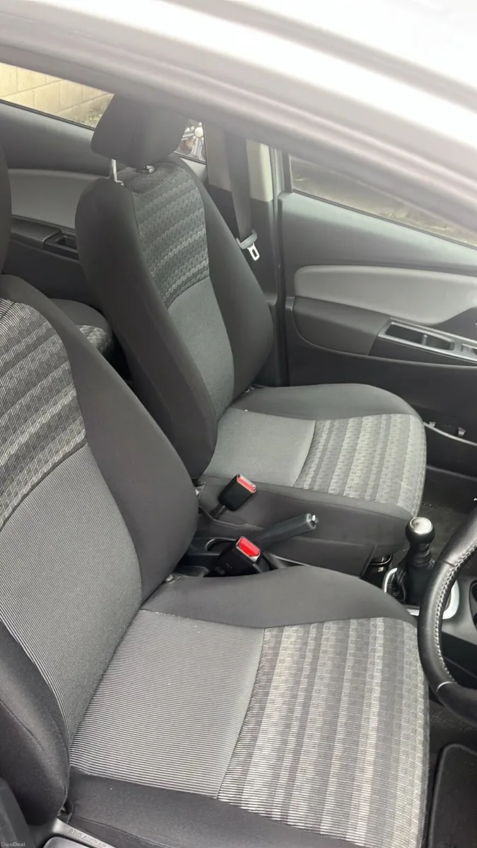 Toyota Yaris 1.0 Luna 5dr 2016(2) - Low Mileage - Image 6