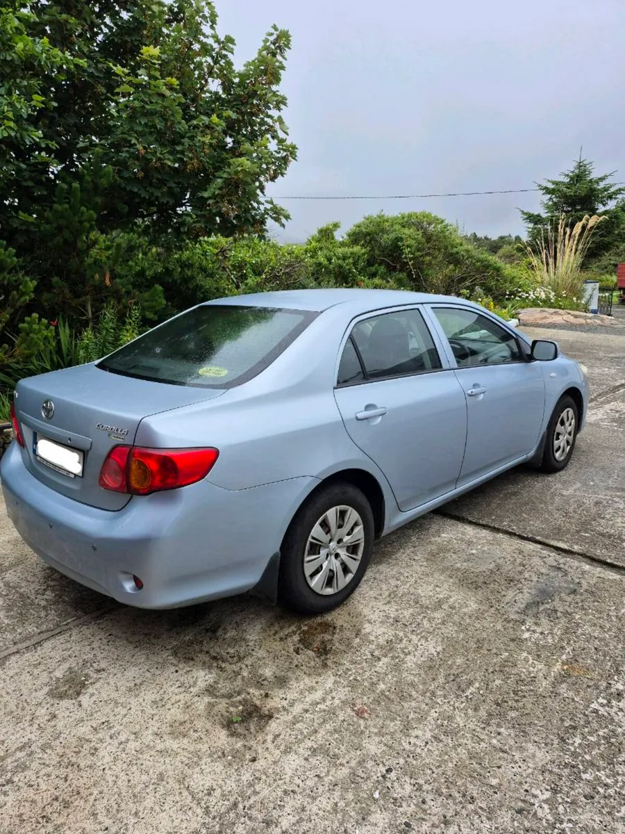 Toyota Corolla 2009 - Image 2