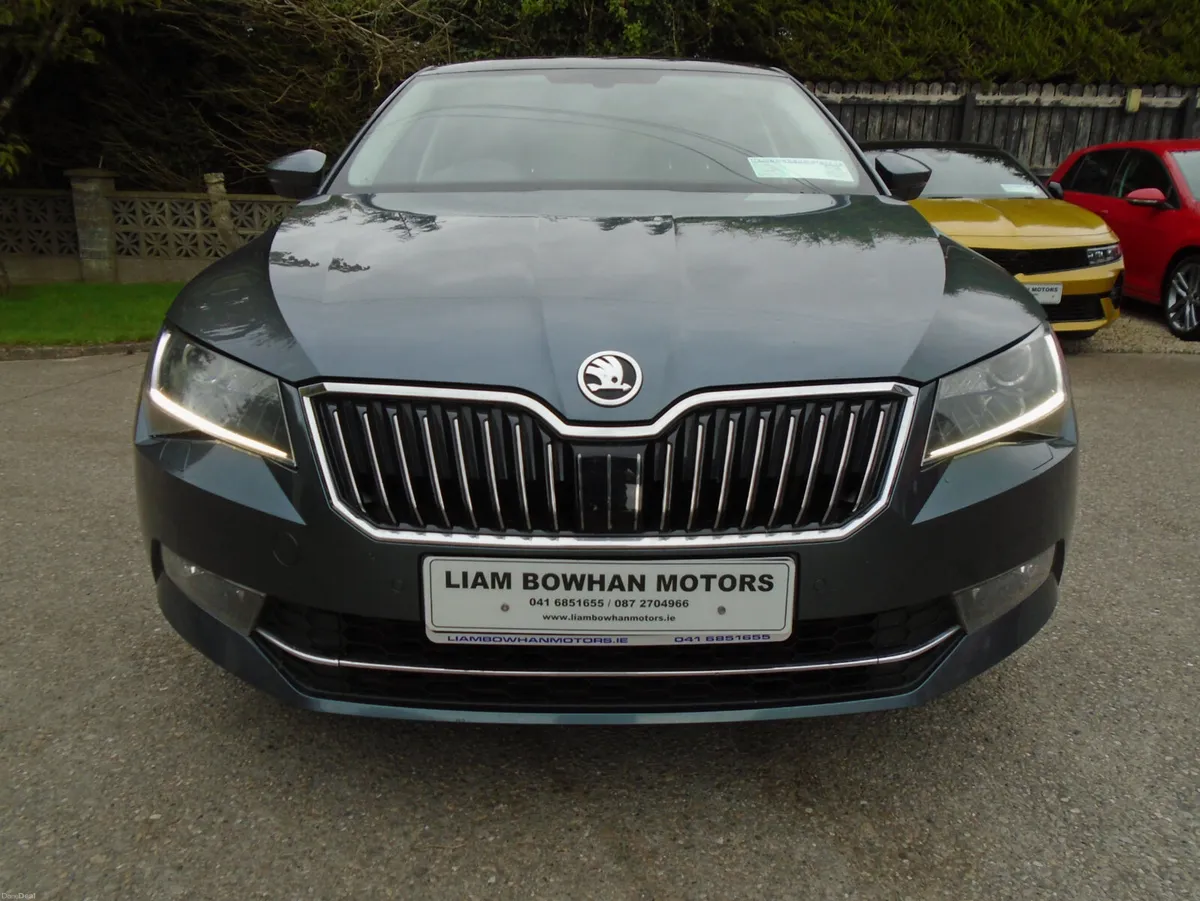 Skoda Superb 2017,2lt150-bhp auto,sunroof.leather - Image 4