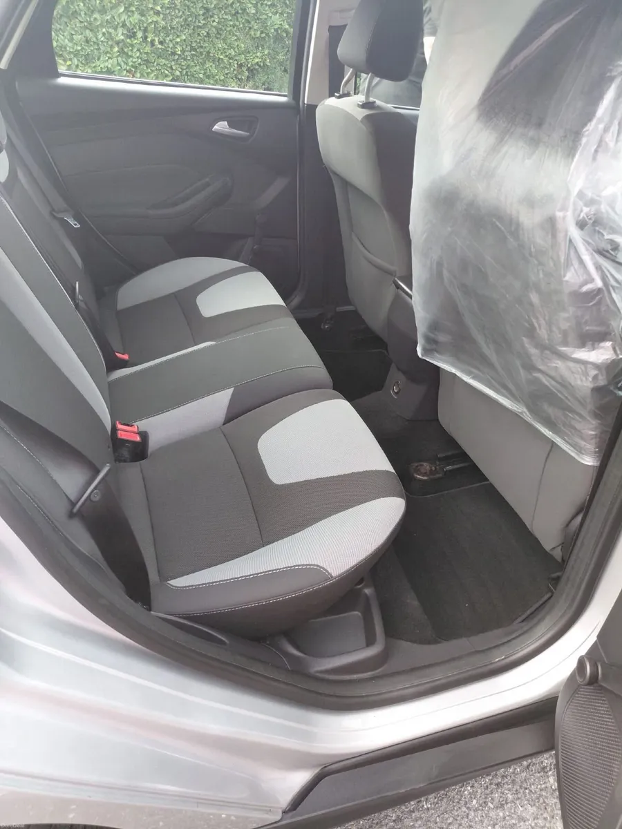 Ford Focus 2012 - Image 4