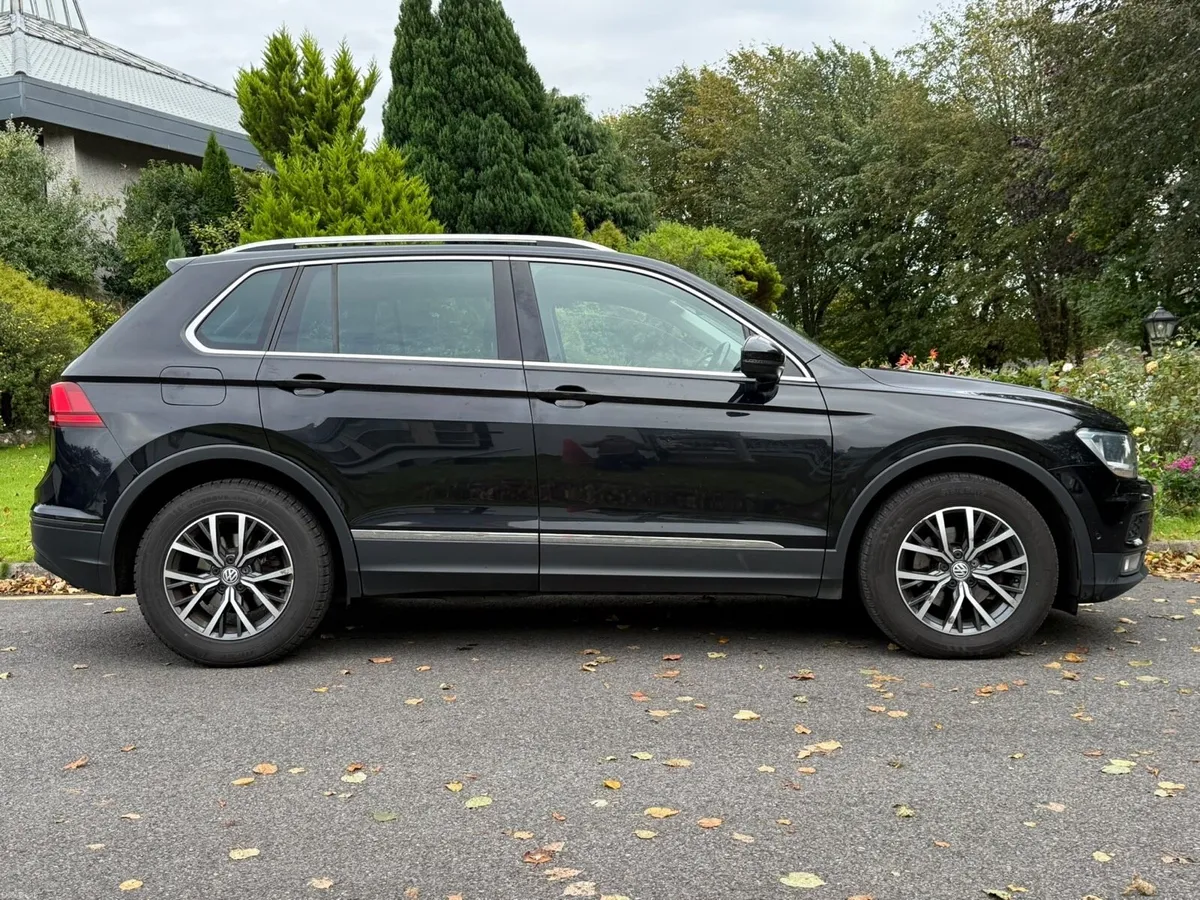 2018 VOLKSWAGEN TIGUAN 2.0TDI *SUNROOF* - Image 4
