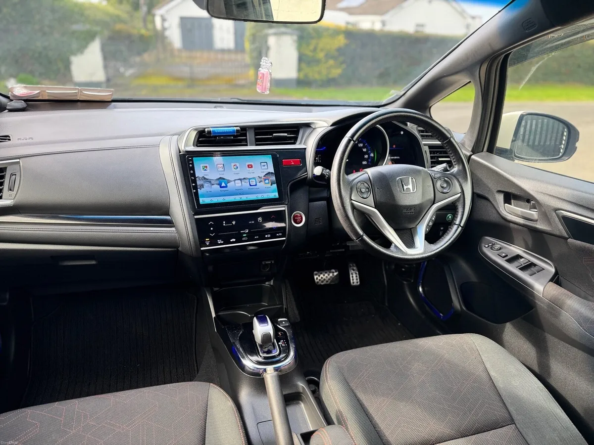 2016 HONDA FIT. SPORTS EDITION. 2 YR NCT. AUTO 1.5 - Image 4