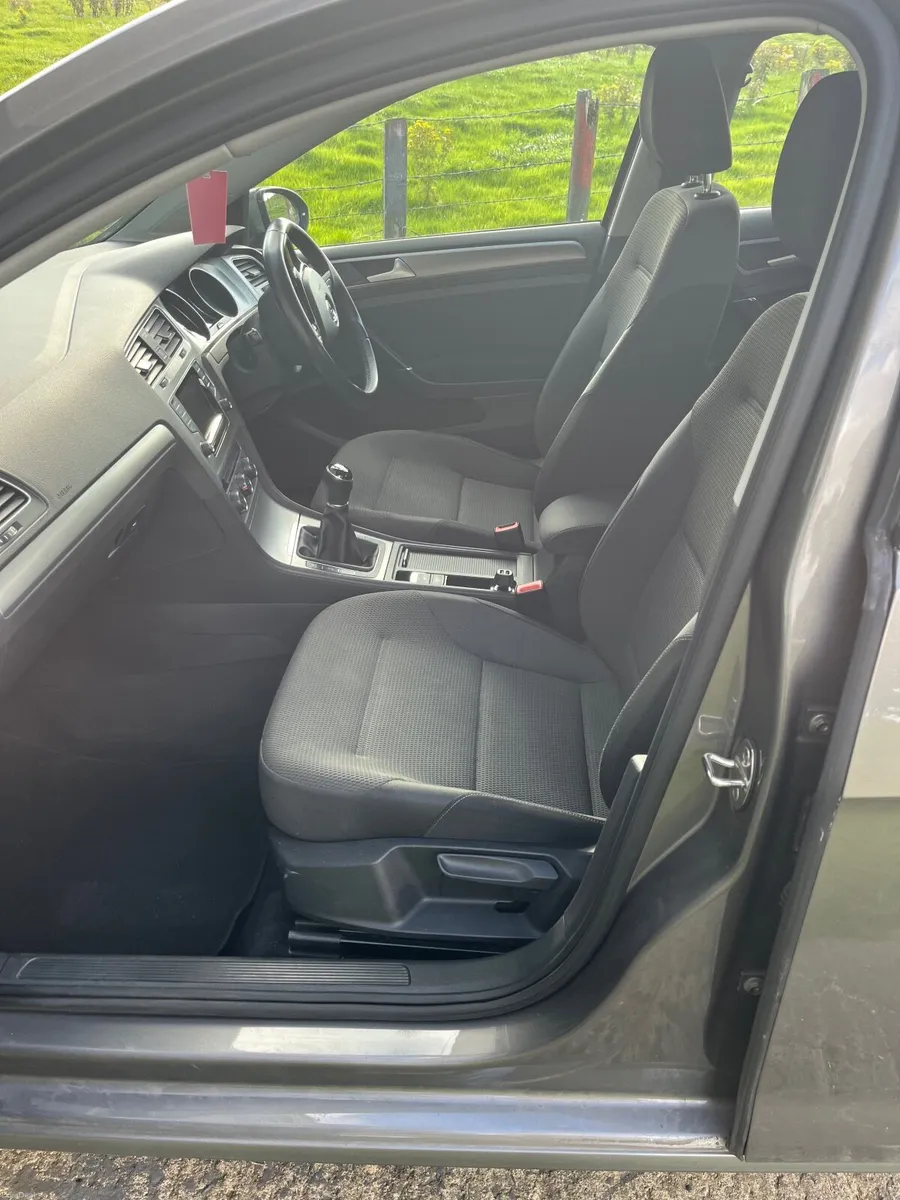 Volkswagen Golf Match TDI 2015 - Image 5