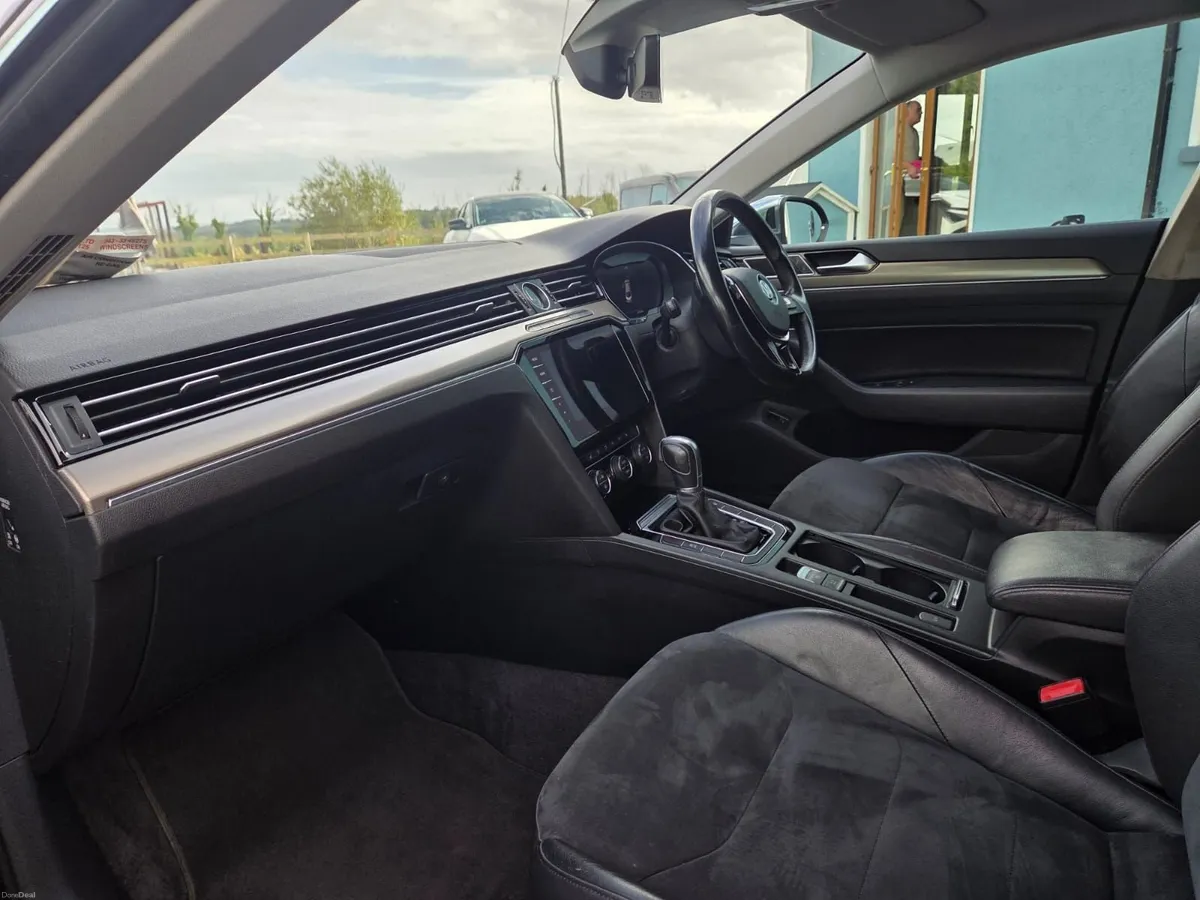Volkswagen Arteon Elegance 2017 Panoramic sunroof - Image 5