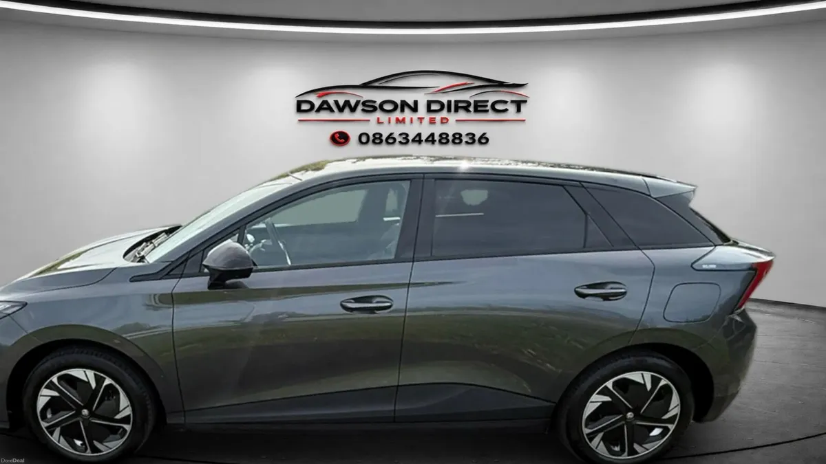 Mg4 trophy 150kw 64kwh long range - Image 5