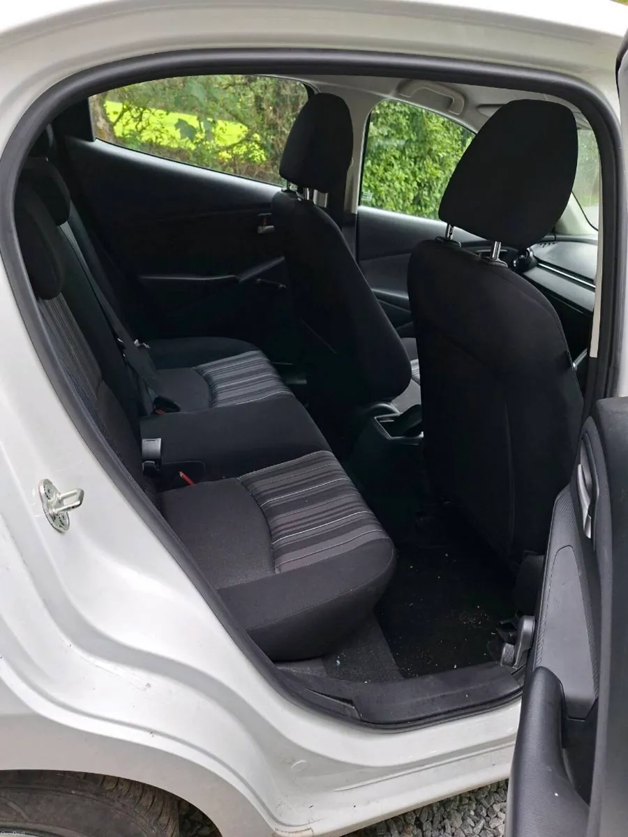 Mazda 2 10000KM - Image 4