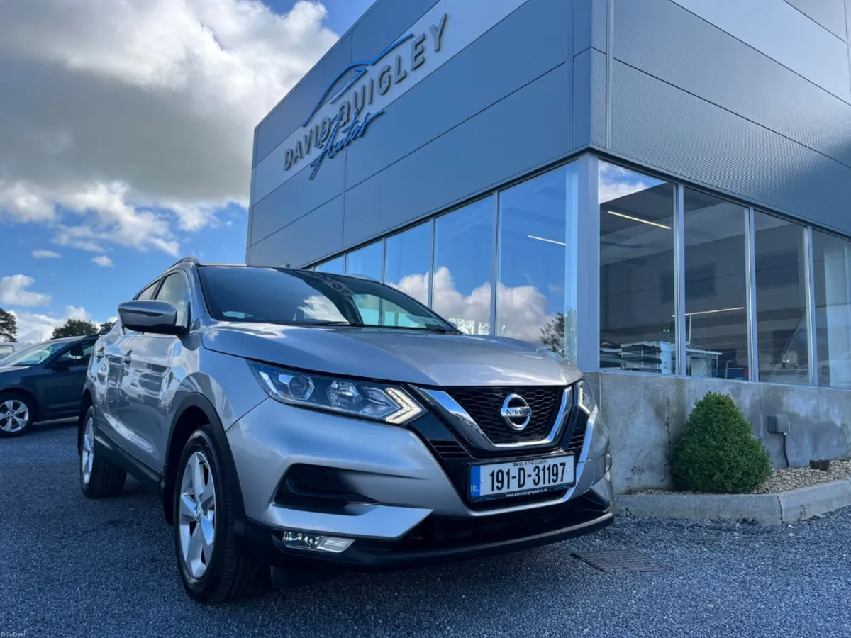 Nissan Qashqai 1.5 DSL SV 5DR AUTO*QUALITY ASSURED - Image 2