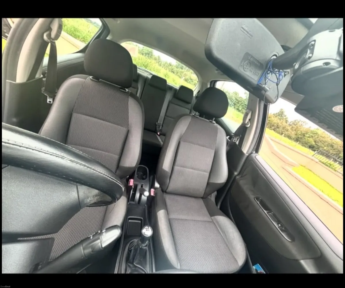 Peugeot 207 - Image 2