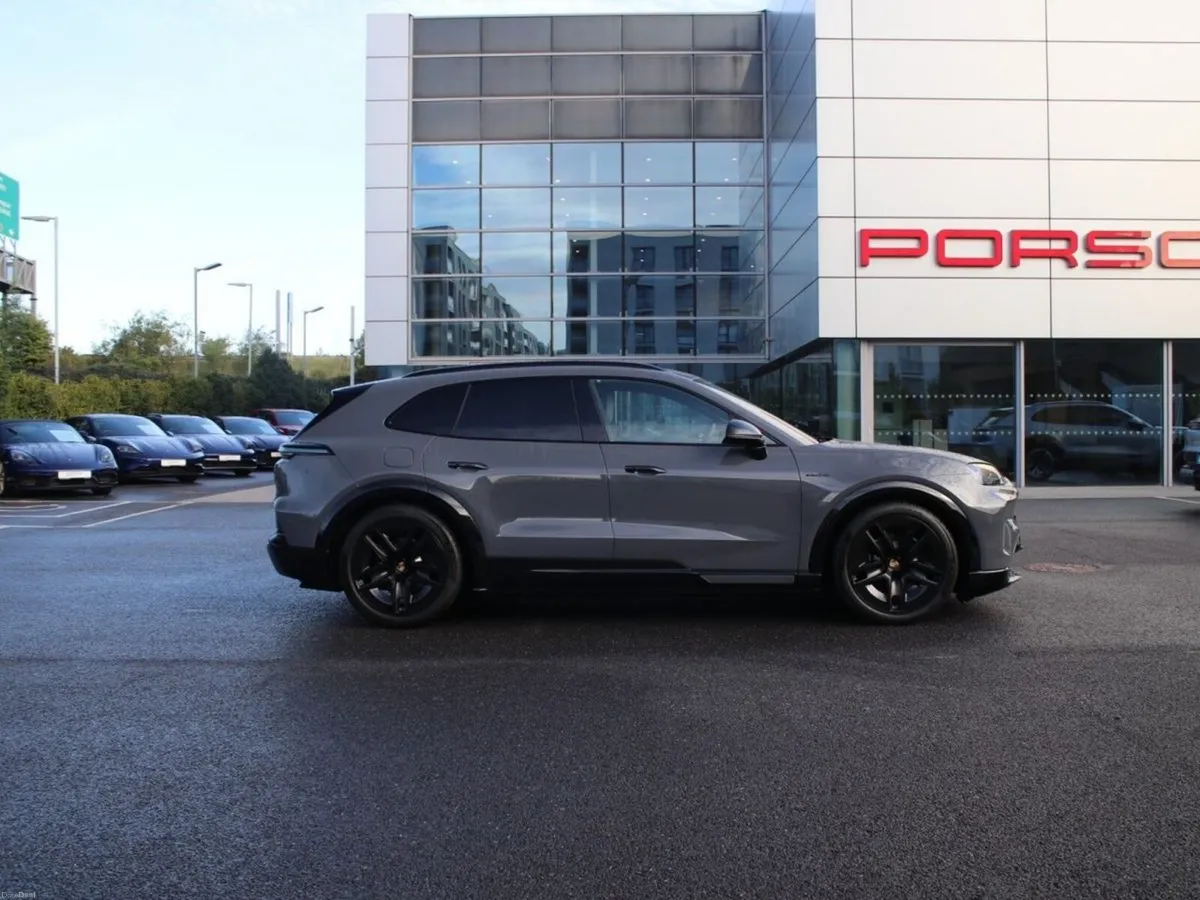Porsche Cayenne Electric - Image 4