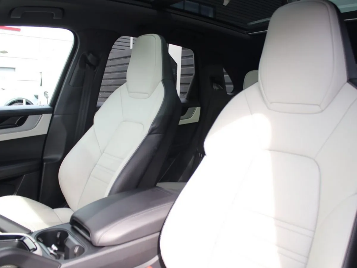 Porsche Cayenne E-Hybrid - Image 5