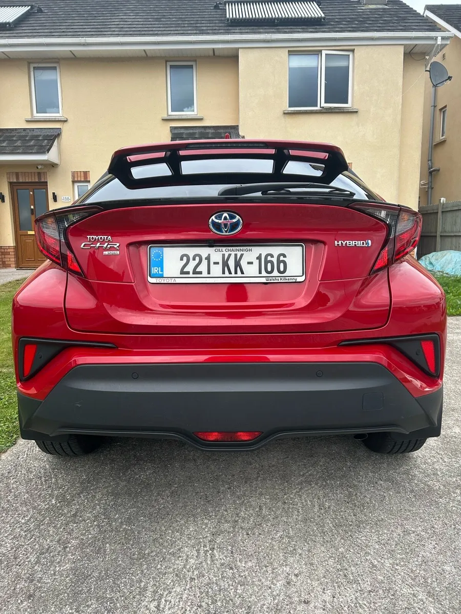 Toyota C-HR Sport 1.8 Petrol Hybrid - Image 3