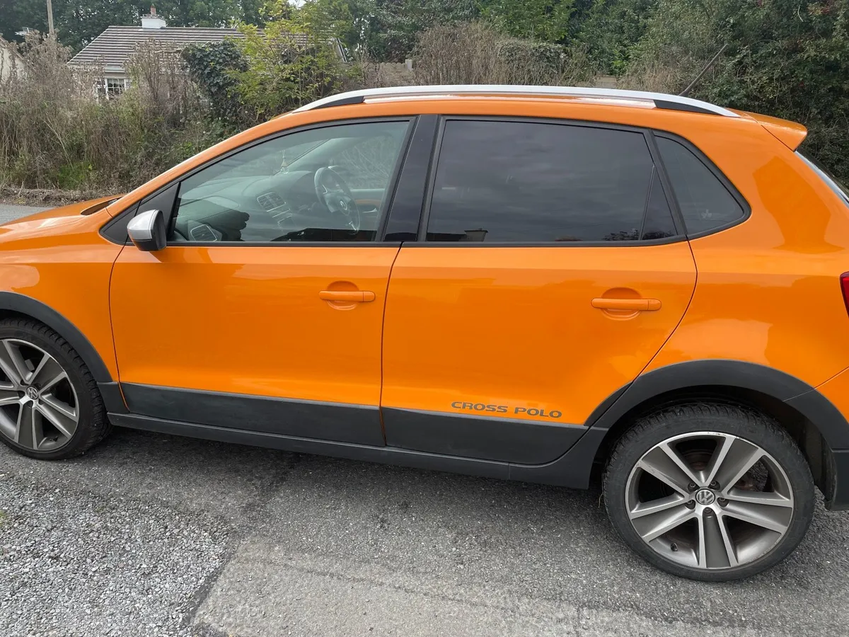 Volkswagen Polo Cross Automatic - Image 6