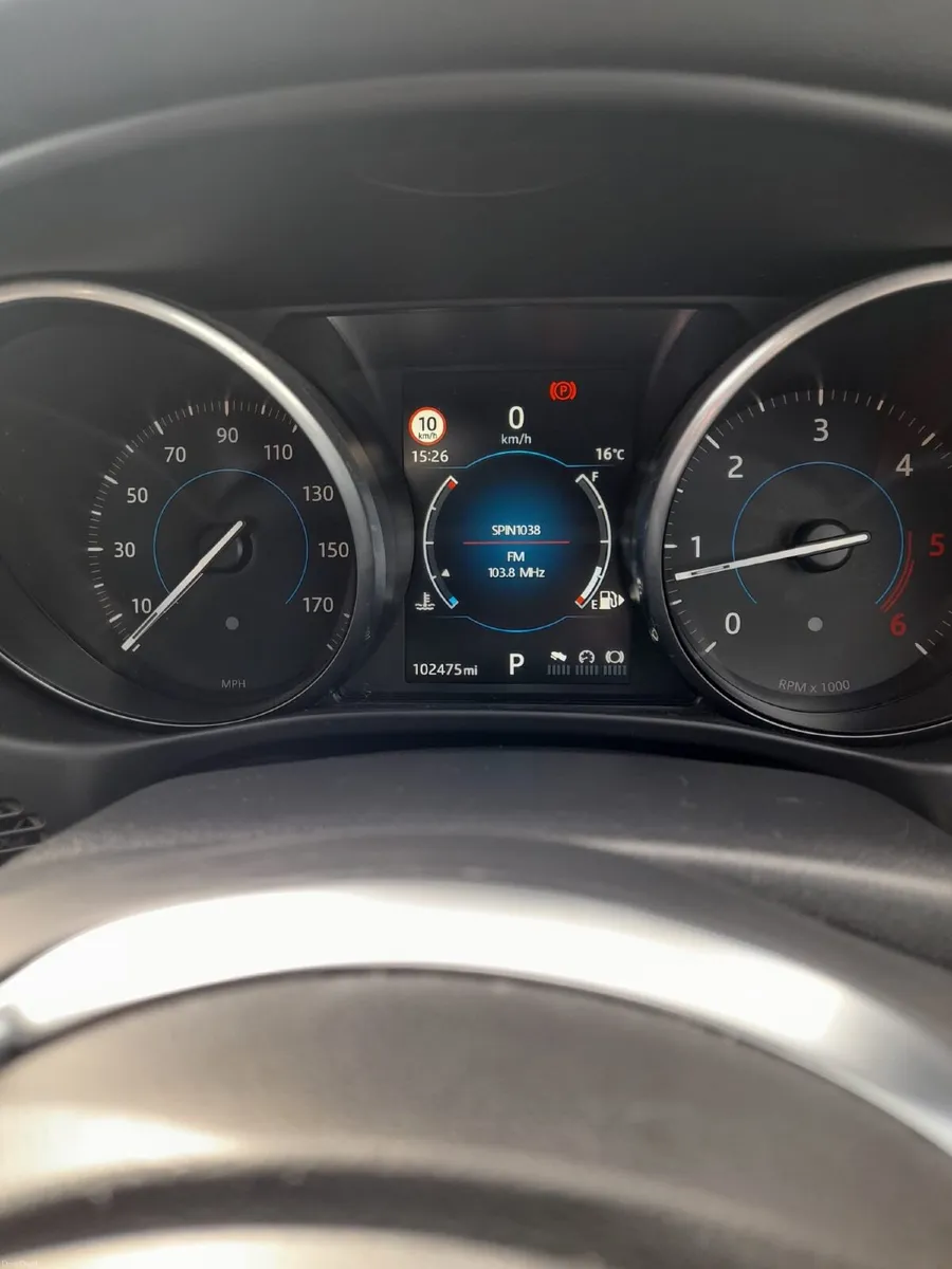 Jaguar XE 2016 - Image 1