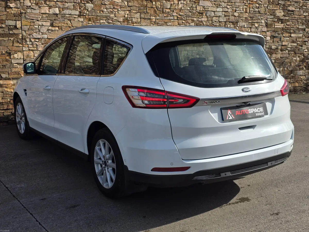 172 Ford S-Max TITANIUM  7 SEATS 2.0 TDCI 150BHP - Image 6