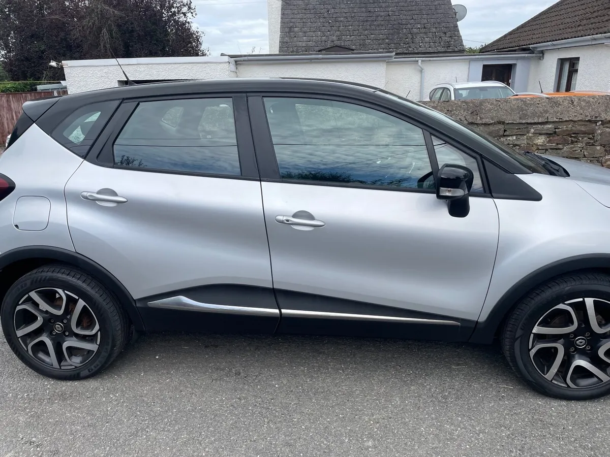 Renault Captur Dynamique 1.0 Petrol - Image 4