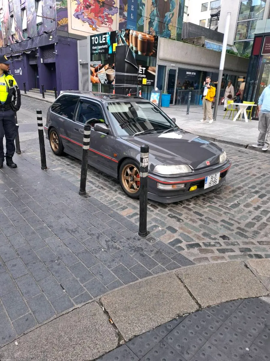 Civic - Image 2
