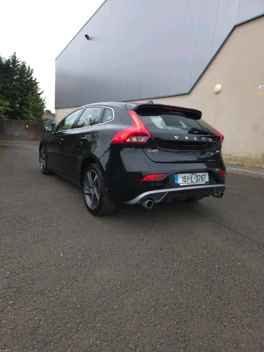 Volvo v40 D4 R design - Image 3