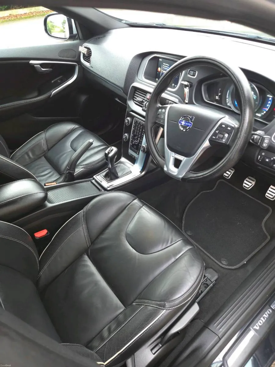 Volvo v40 D4 R design - Image 5