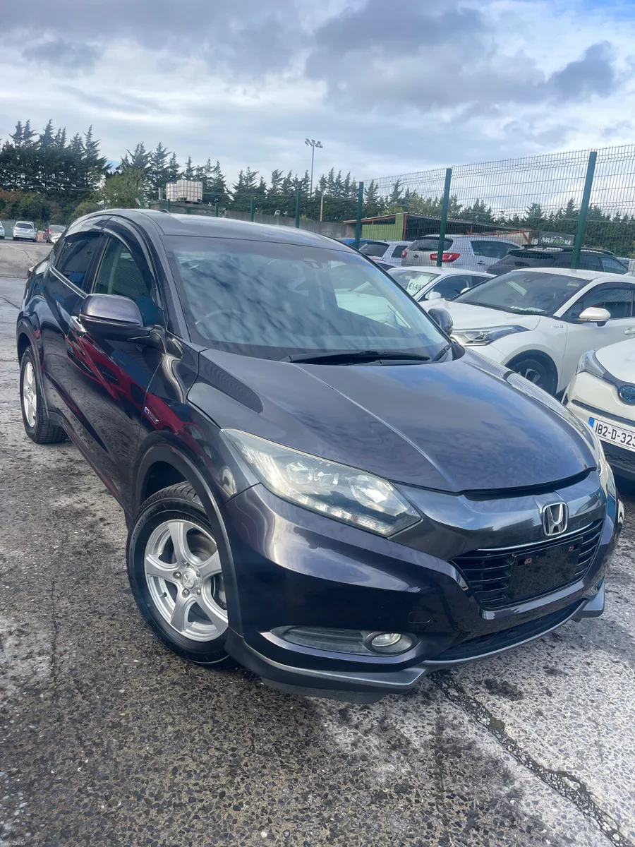 2015 Honda vezel hybrid automatic - Image 1