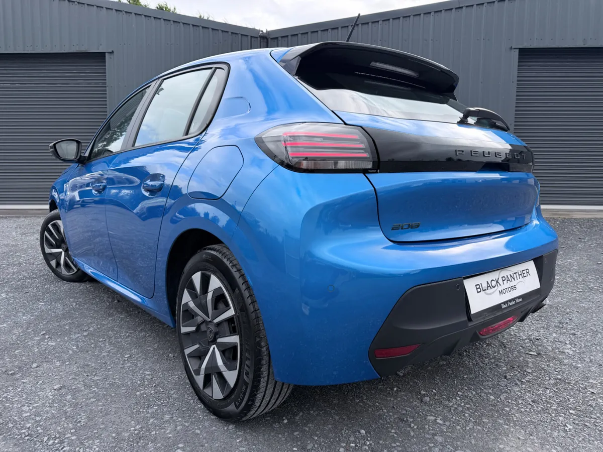Peugeot 208 242’ Active VERTIGO BLUE/LOW MILEAGE - Image 3