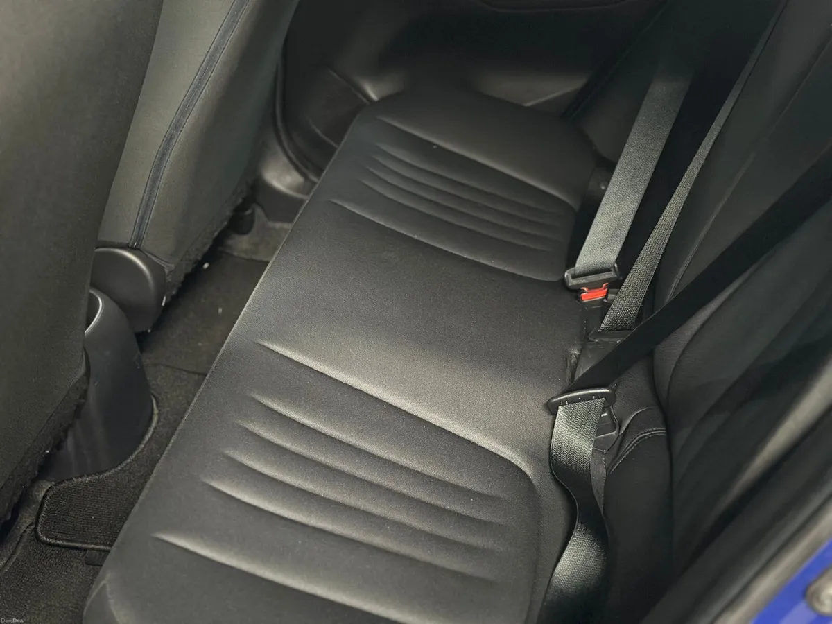Toyota Yaris 2022 - Image 4