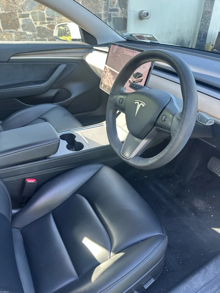 Tesla Model 3 Long Range AWD — White - Image 5