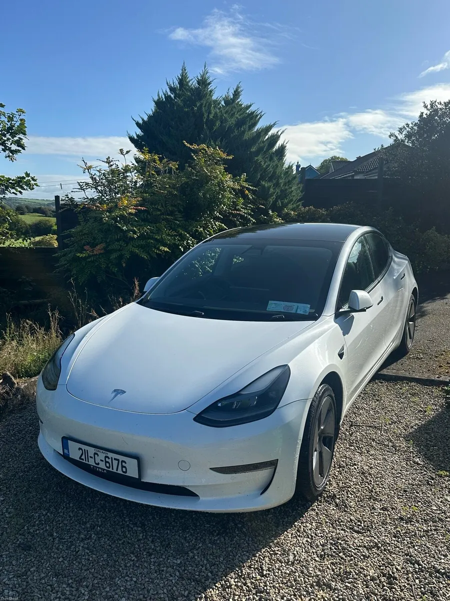 Tesla Model 3 Long Range AWD — White - Image 1