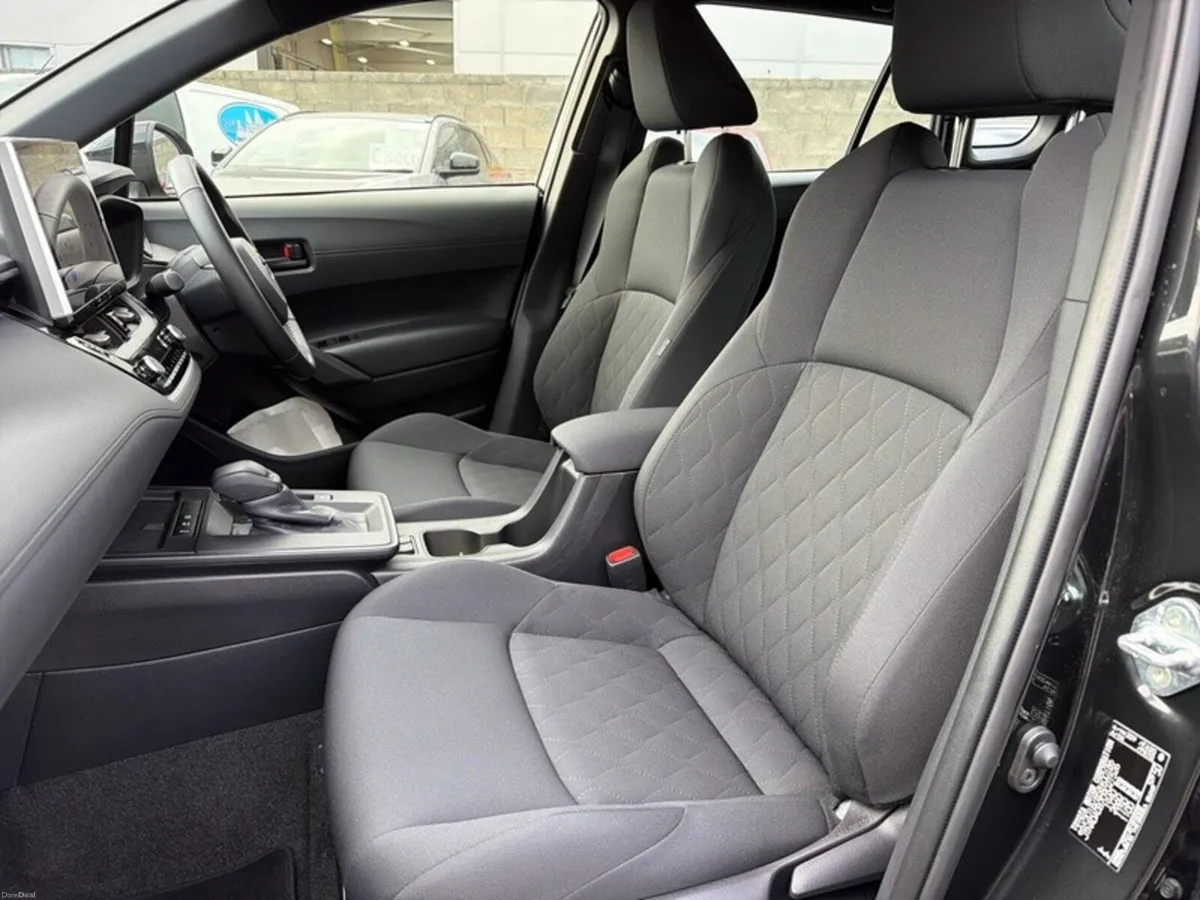 Toyota Corolla Cross LUNA 1.8 AUTO // REAR CAMERA - Image 6