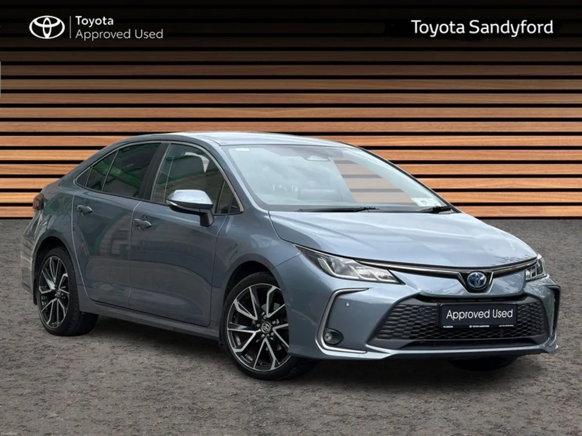 Toyota Corolla TOP SPEC SOL AUTO SALOON // PART LE - Image 1