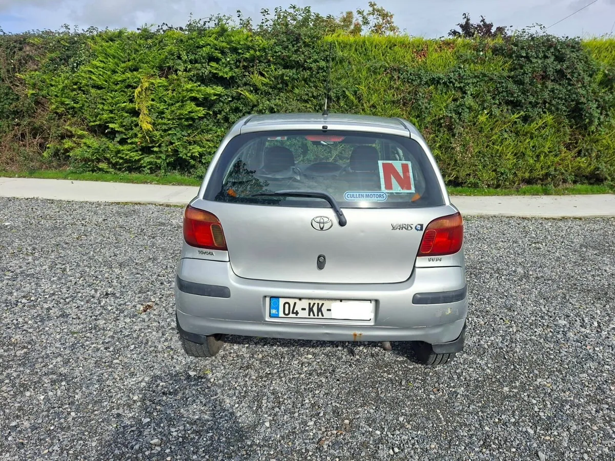 Toyota Yaris 2004 - Image 2