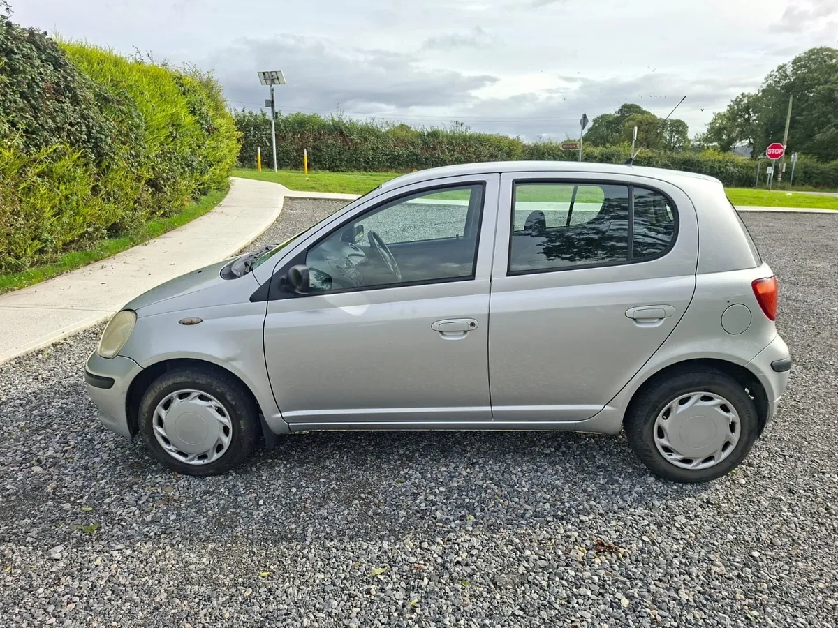 Toyota Yaris 2004 - Image 3